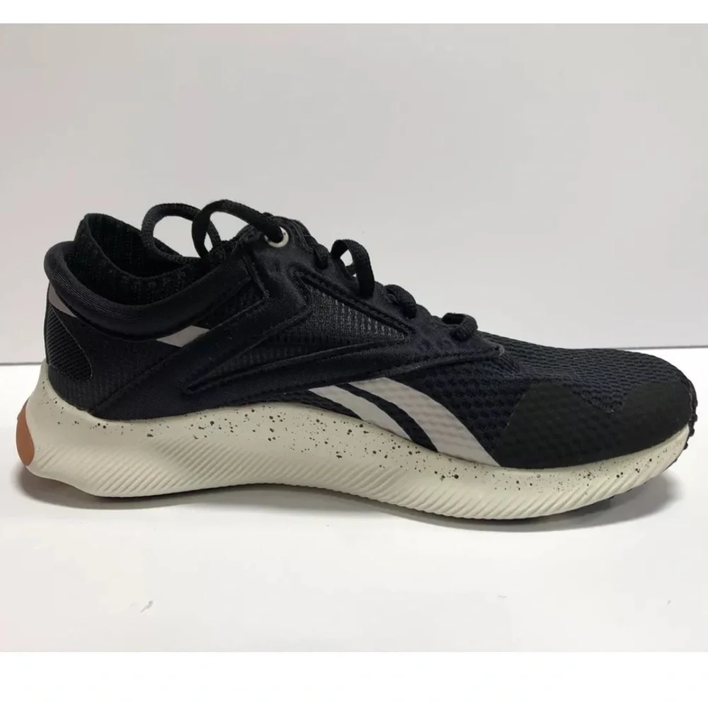 Reebok Women’s Hiit Training Shoes Black, Size 8 M.